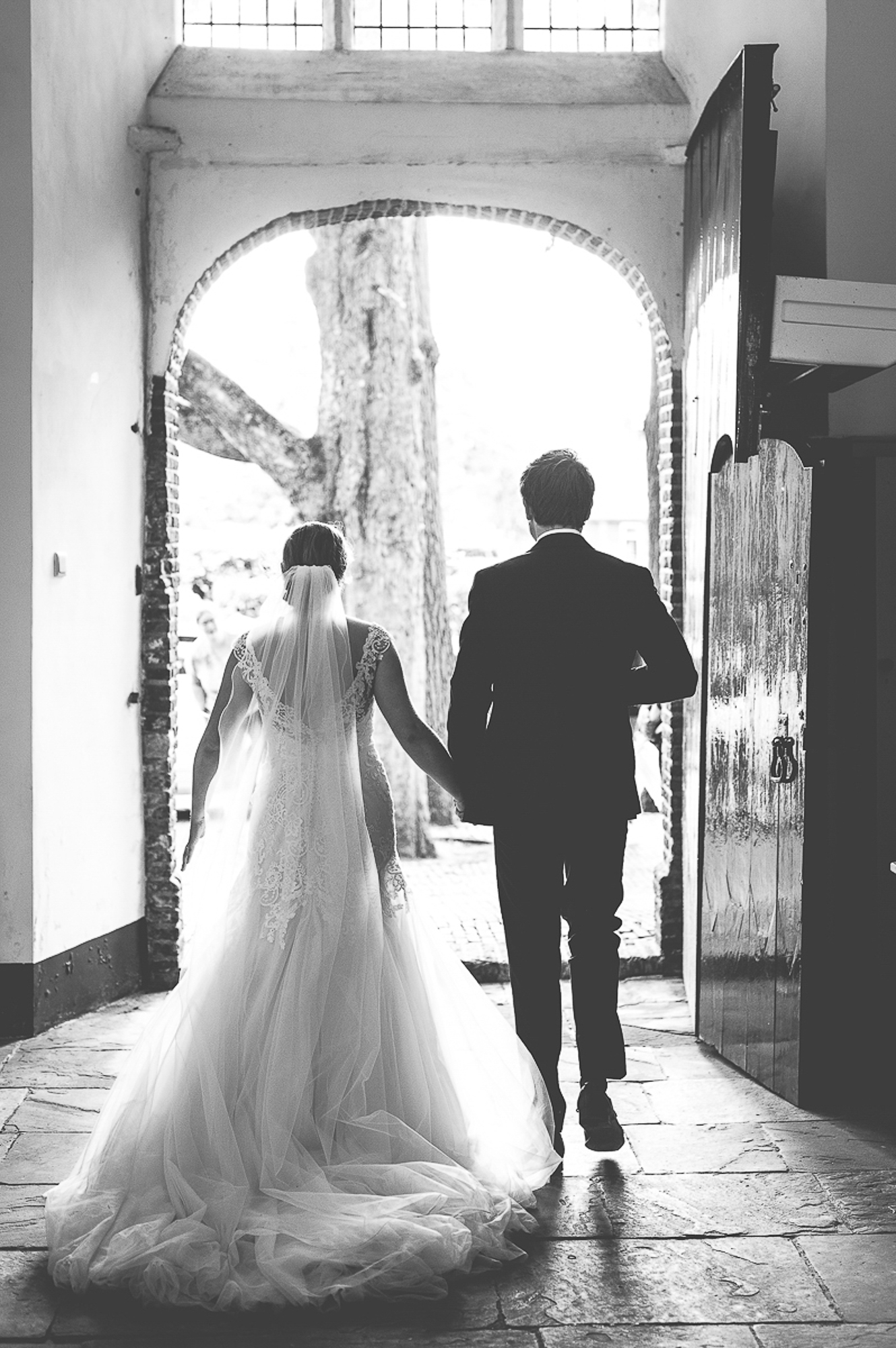 Tijdloze, ongekunstelde beelden waarin het bruidspaar stralend zichzelf kan zijn.